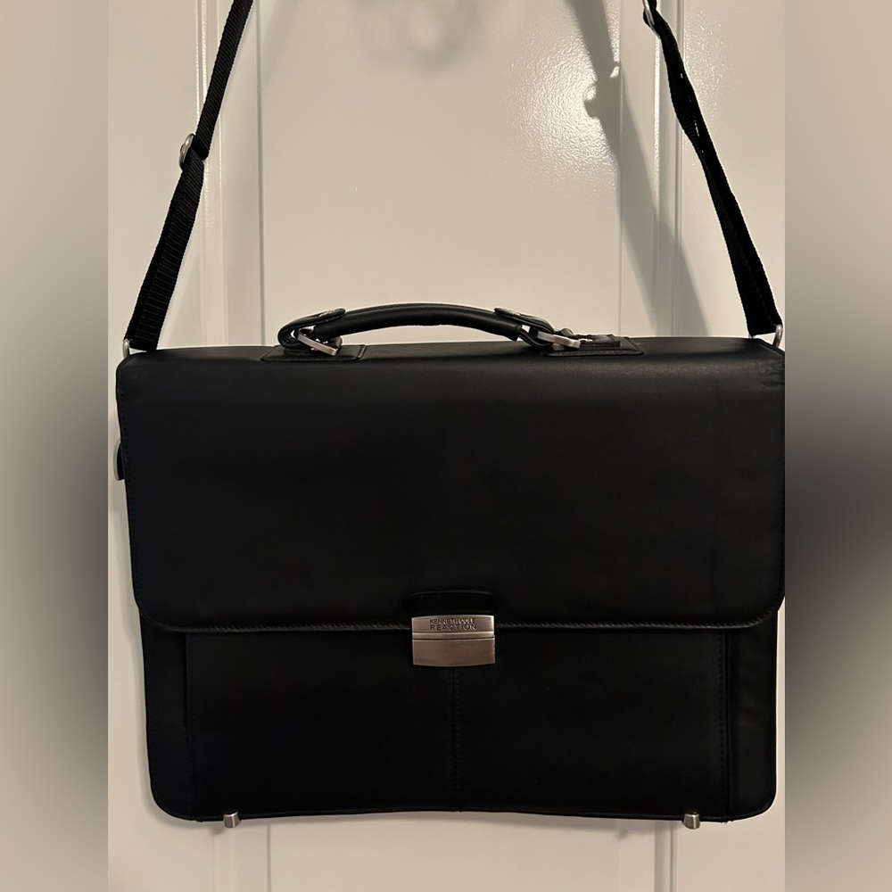 KENNETH COLE REACTION LEATHER BRIEFCASE